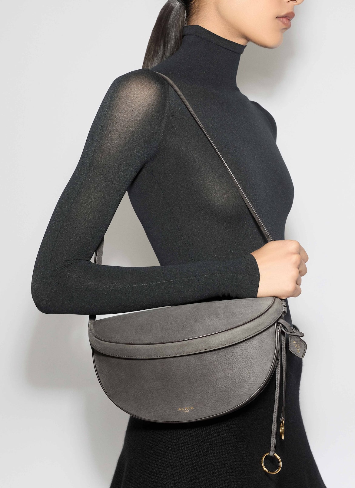 HIP EAST WEST BAG IN NUBUCK ALAÏA ANTHRACITE HIP EAST WEST BAG IN NUBUCK